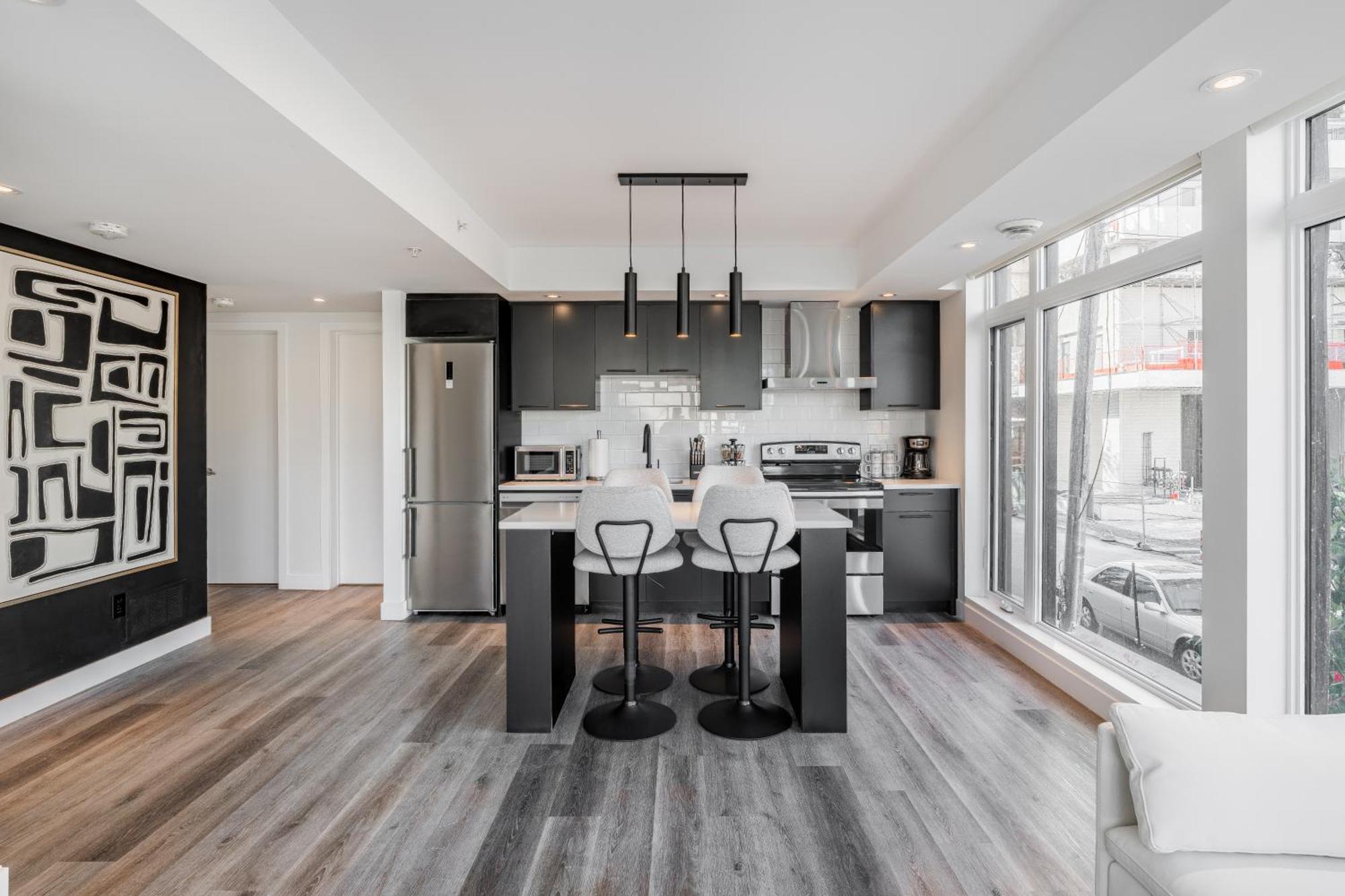Westview Luxury Suites Ottawa Bagian luar foto