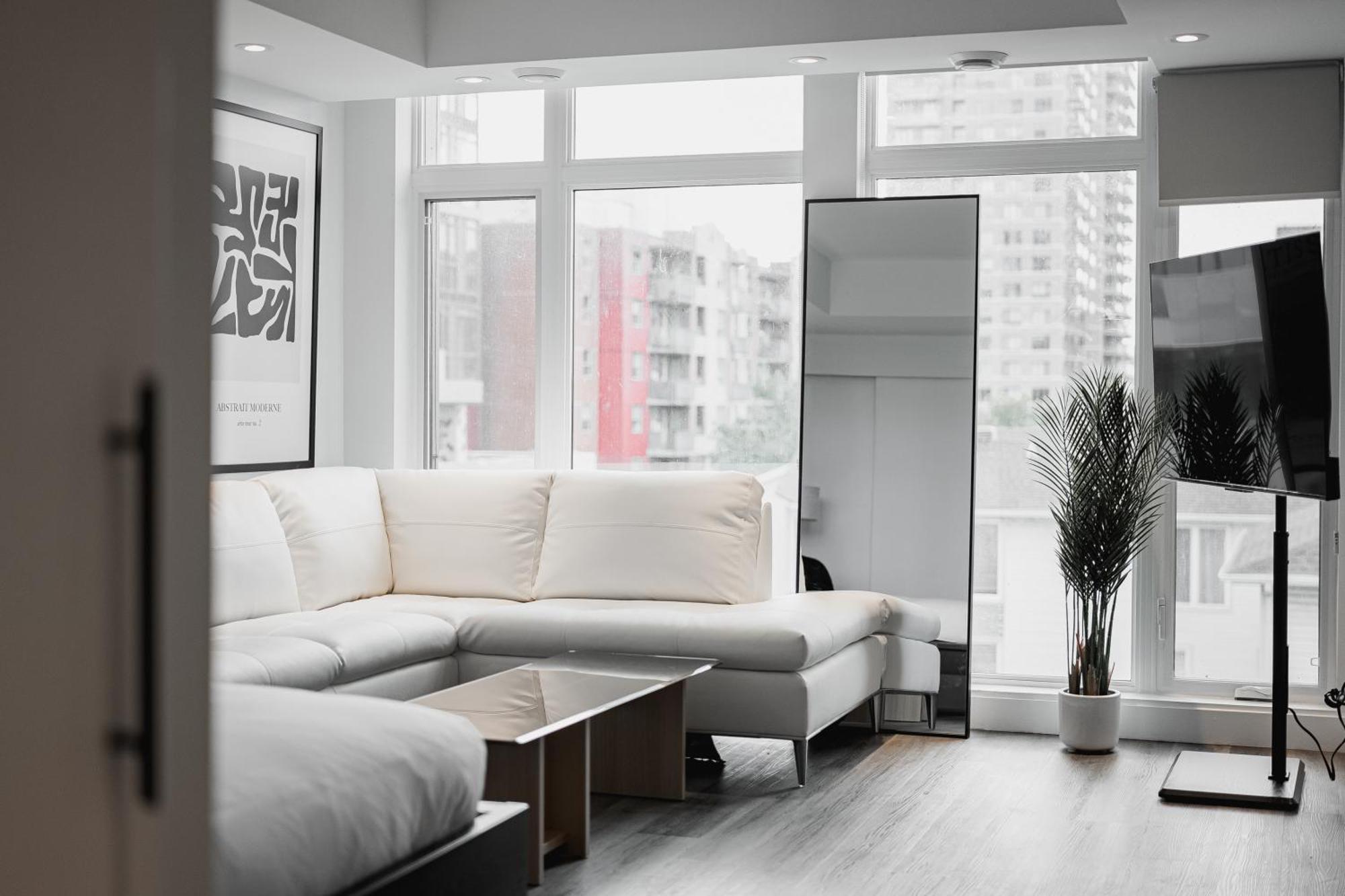 Westview Luxury Suites Ottawa Bagian luar foto