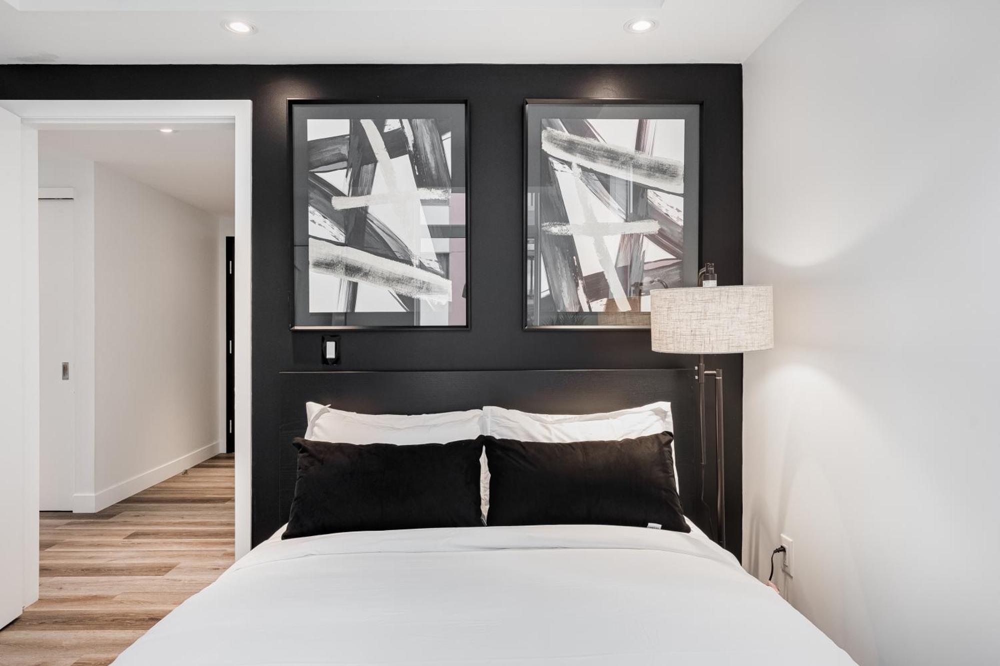 Westview Luxury Suites Ottawa Bagian luar foto