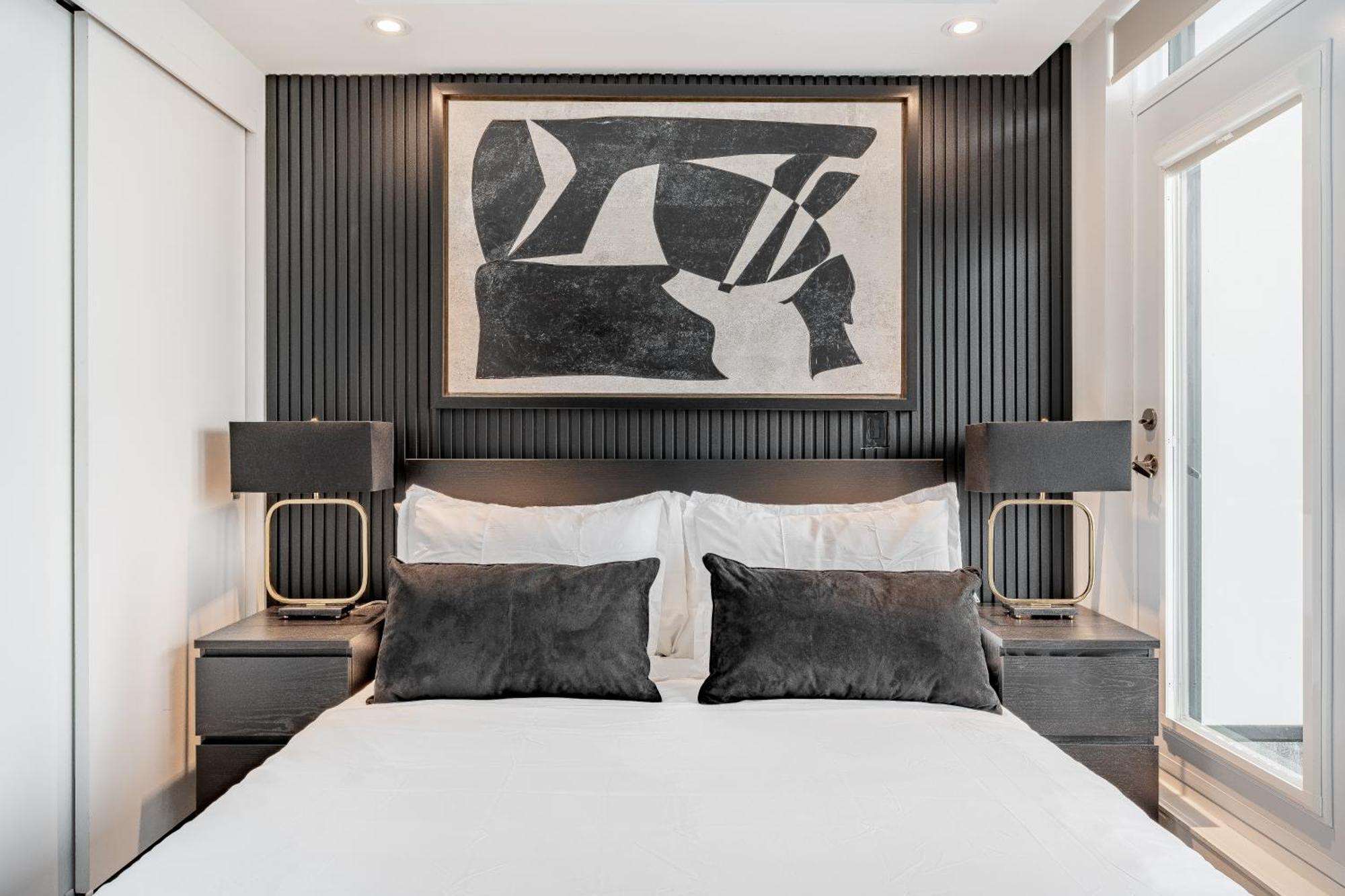 Westview Luxury Suites Ottawa Bagian luar foto